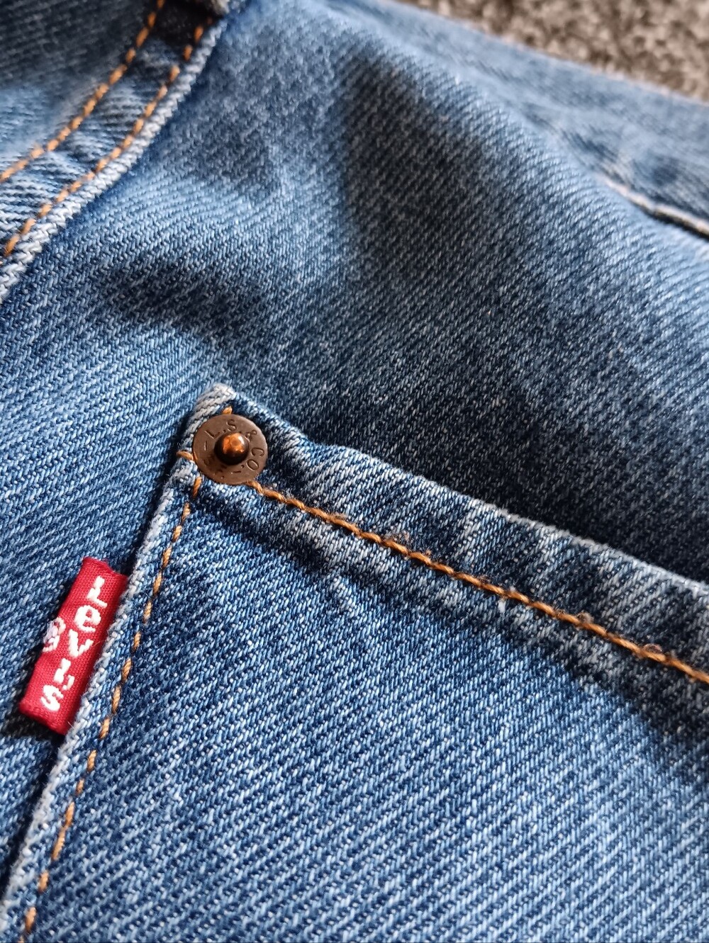 Y2K Levis Womens Size 26, '94 Baggy Blue Denim Jeans, Medium Wash - Picture 13 of 14